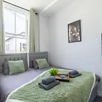 Open Mind Property - Cosy Apartment With 2 Beds