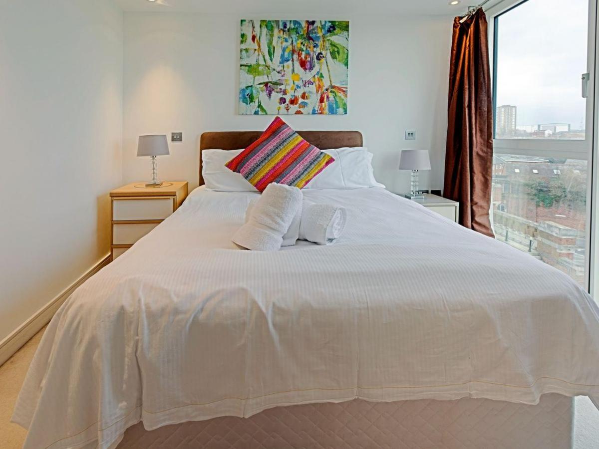 No,1 The Two Bedroom Balcony View Holiday home