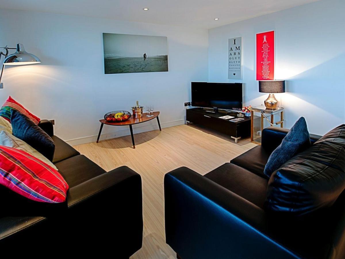 No,1 The Two Bedroom Balcony View * Portsmouth
