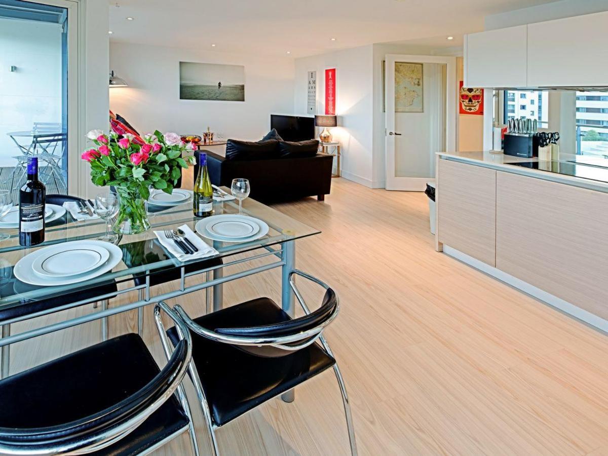 No,1 The Two Bedroom Balcony View Holiday home *