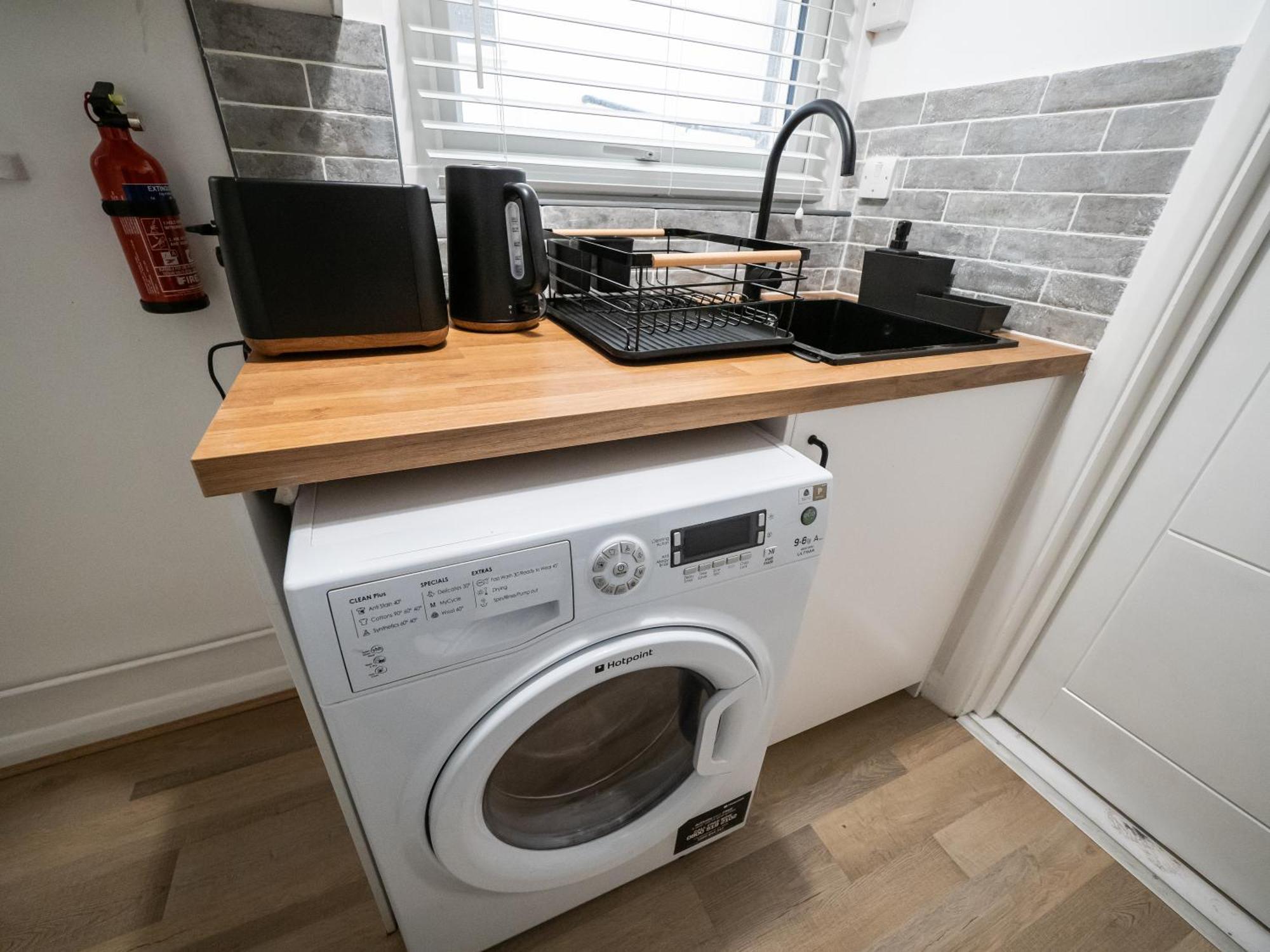 Apartamento Seaside Retreat: Luxury 1-bed, Free Parking Portsmouth