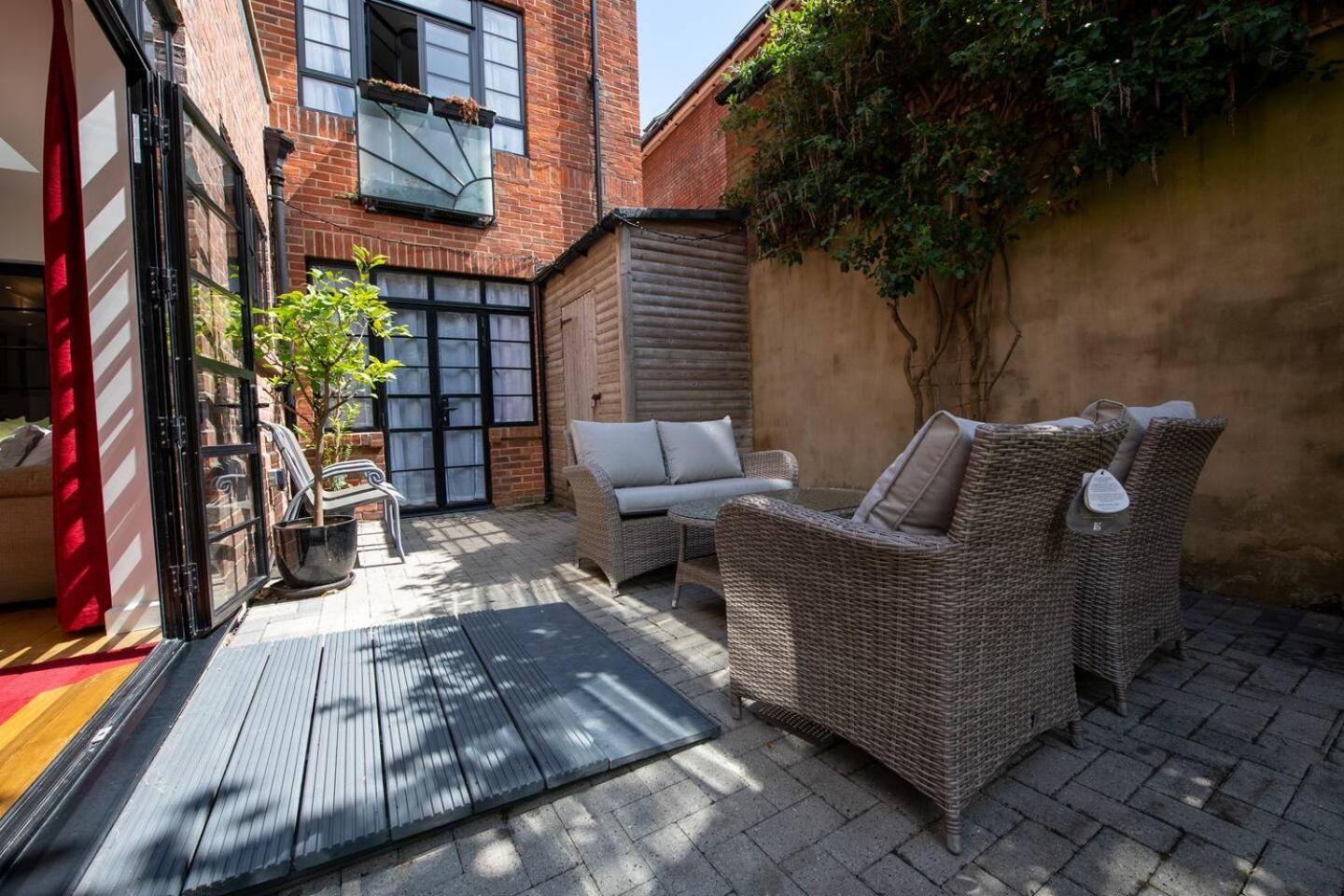 Wildflower Garden Apartment Portsmouth