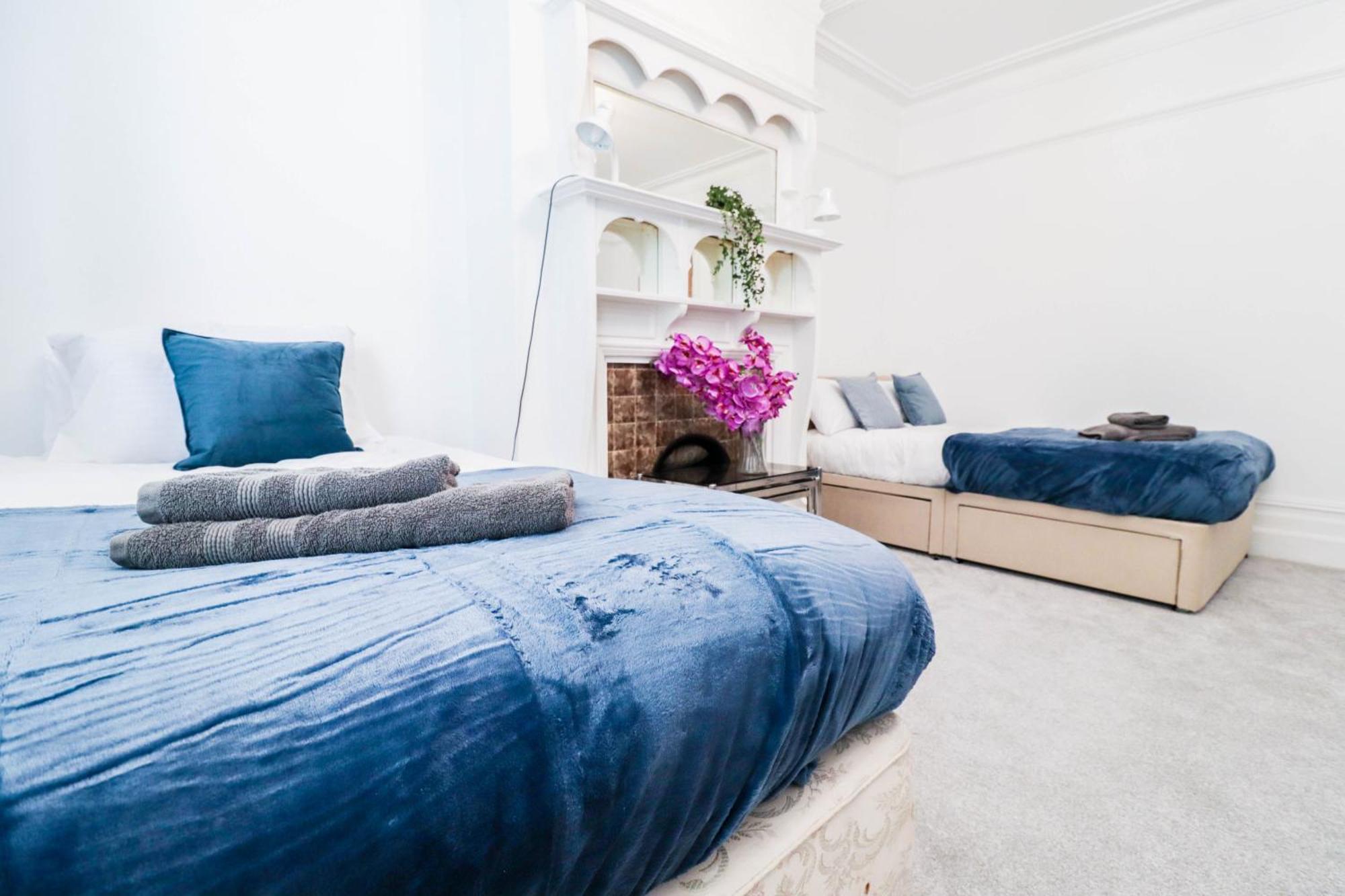 Recently Redecorated 4-bedroom With Free Wifi Apartment