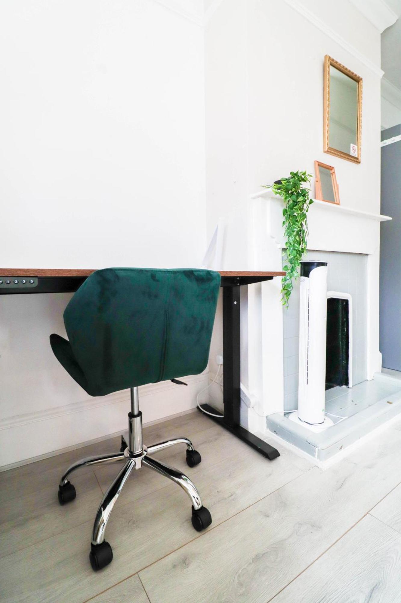 Apartment Recently Redecorated 4-bedroom With Free Wifi Portsmouth