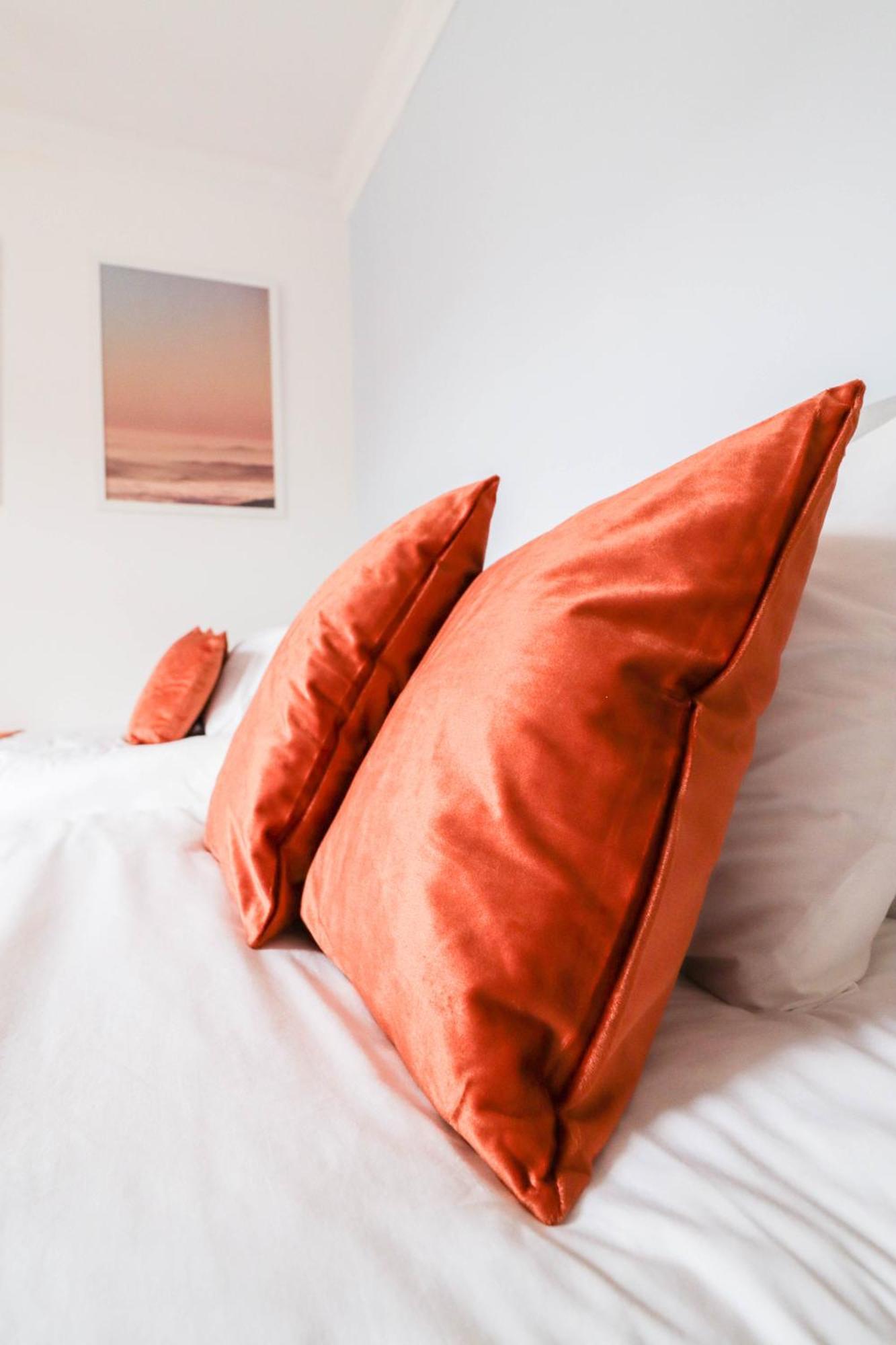 Apartment Recently Redecorated 4-bedroom With Free Wifi Portsmouth