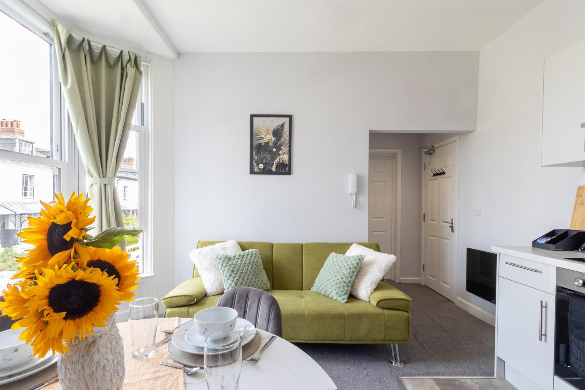 Apartment Open Mind - Cosy With 2 Beds Portsmouth