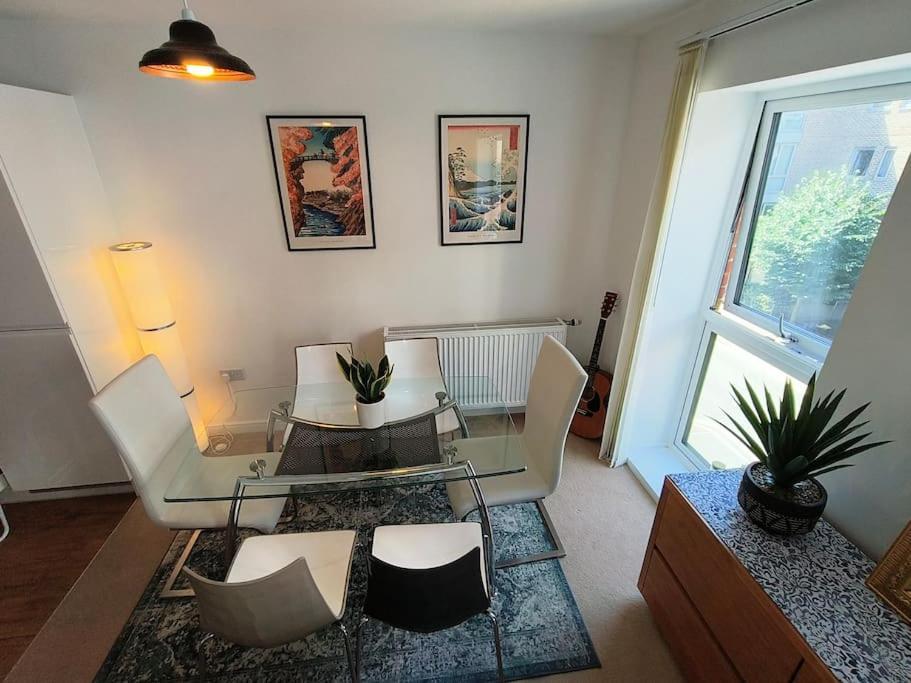 Apartamento Issara 49 - Great Location & Private Parking *