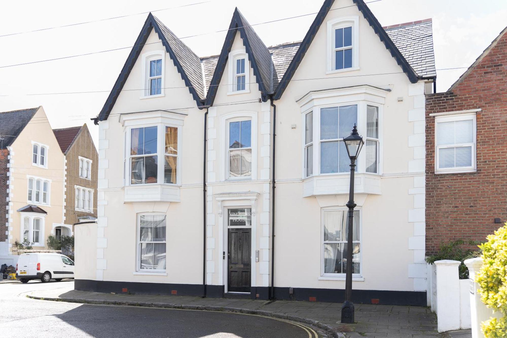 Apartment Open Mind - Cosy With 2 Beds Portsmouth