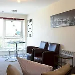 Pass The Keys 2Bed Central Apartment In Gunwharf Sleeps 4