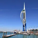 Sovereign Gate - 2 Double Bedroom Apartment In Portsmouth City Centre