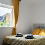 Open Mind Property - 4 Beds 2 Bathrooms & Parking