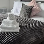#4 Studio Portsmouth Apartment