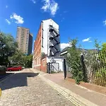Aylward Apartments Compact Studio, Near City Centre And Gunwharf Quays