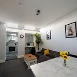 Open Mind Property - Cosy Flat With 2 Beds