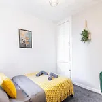 Open Mind Property- Luxury 5 Bedroom & Free Parking