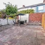 3 Bed Stylish & Spacious Home, Sleep Up To 7Ppl