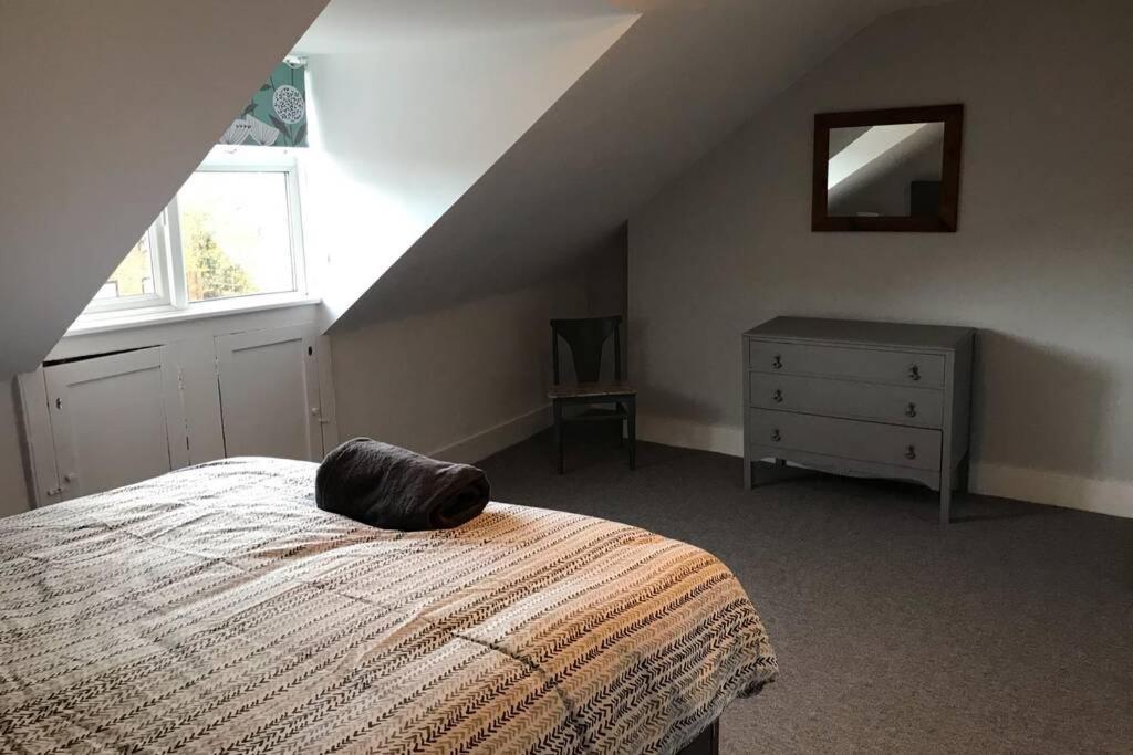 Apartment And Convenient With Private Parking *