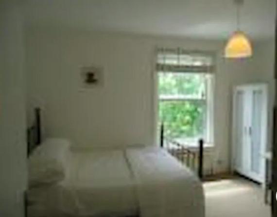 Dean House - Heart Of The City, By The Historic Dockyard Holiday home