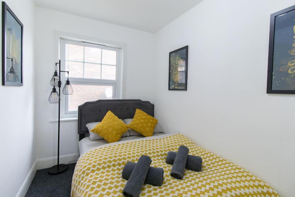 Open Mind Property - Southsea With Free Parking Apartment *