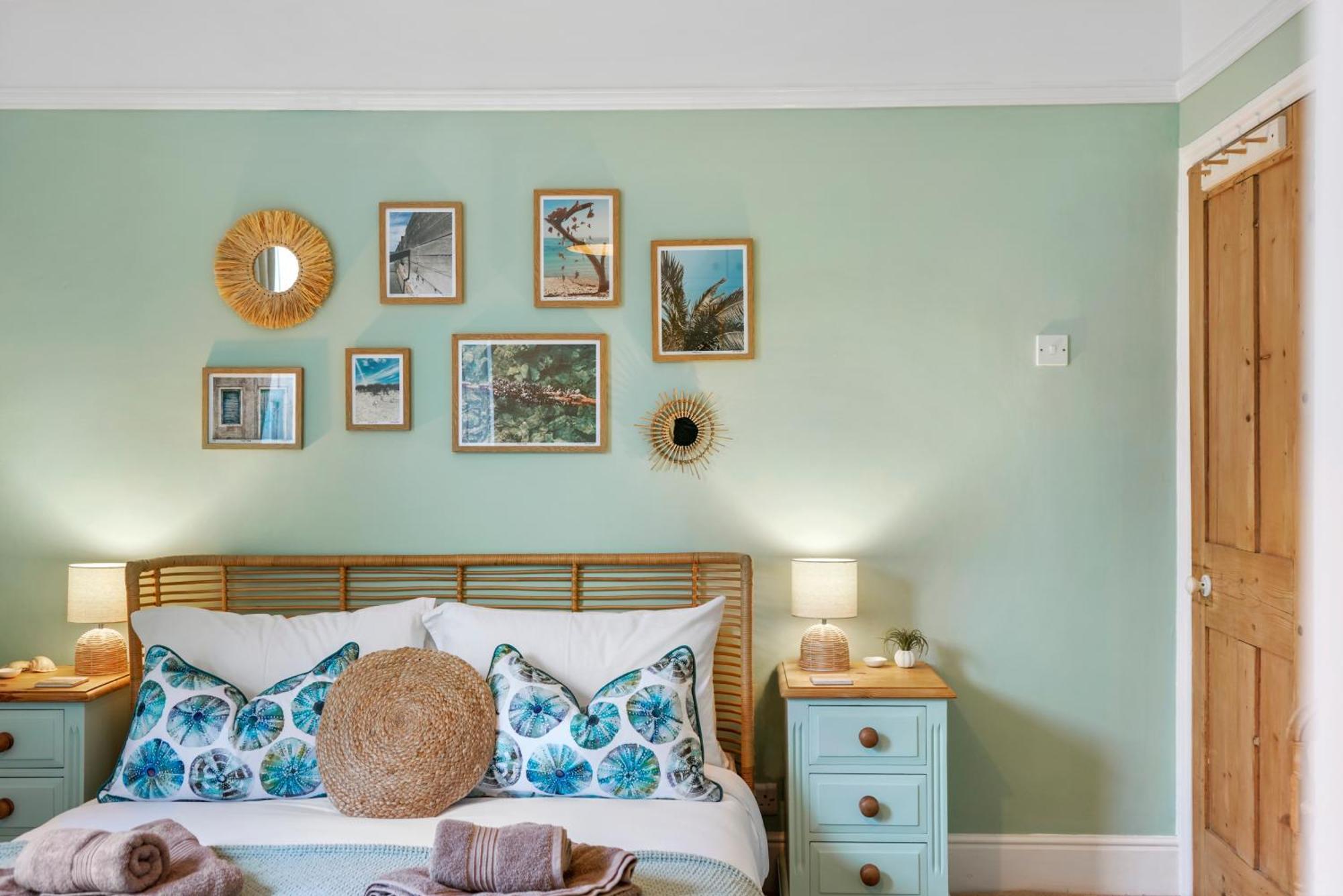 Casa de férias Blue Puffin Stays: Spacious 3-bed Townhouse With Free Parking