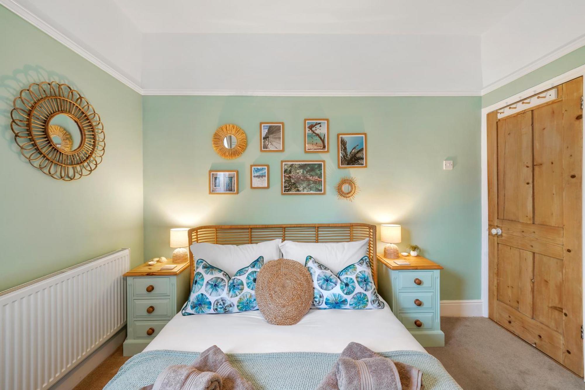 Blue Puffin Stays: Spacious 3-bed Townhouse With Free Parking