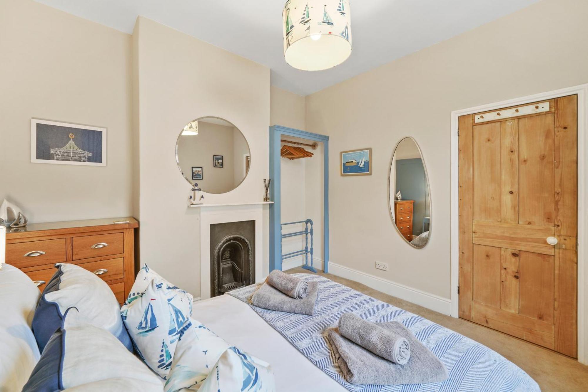 Blue Puffin Stays: Spacious 3-bed Townhouse With Free Parking Casa de férias Portsmouth