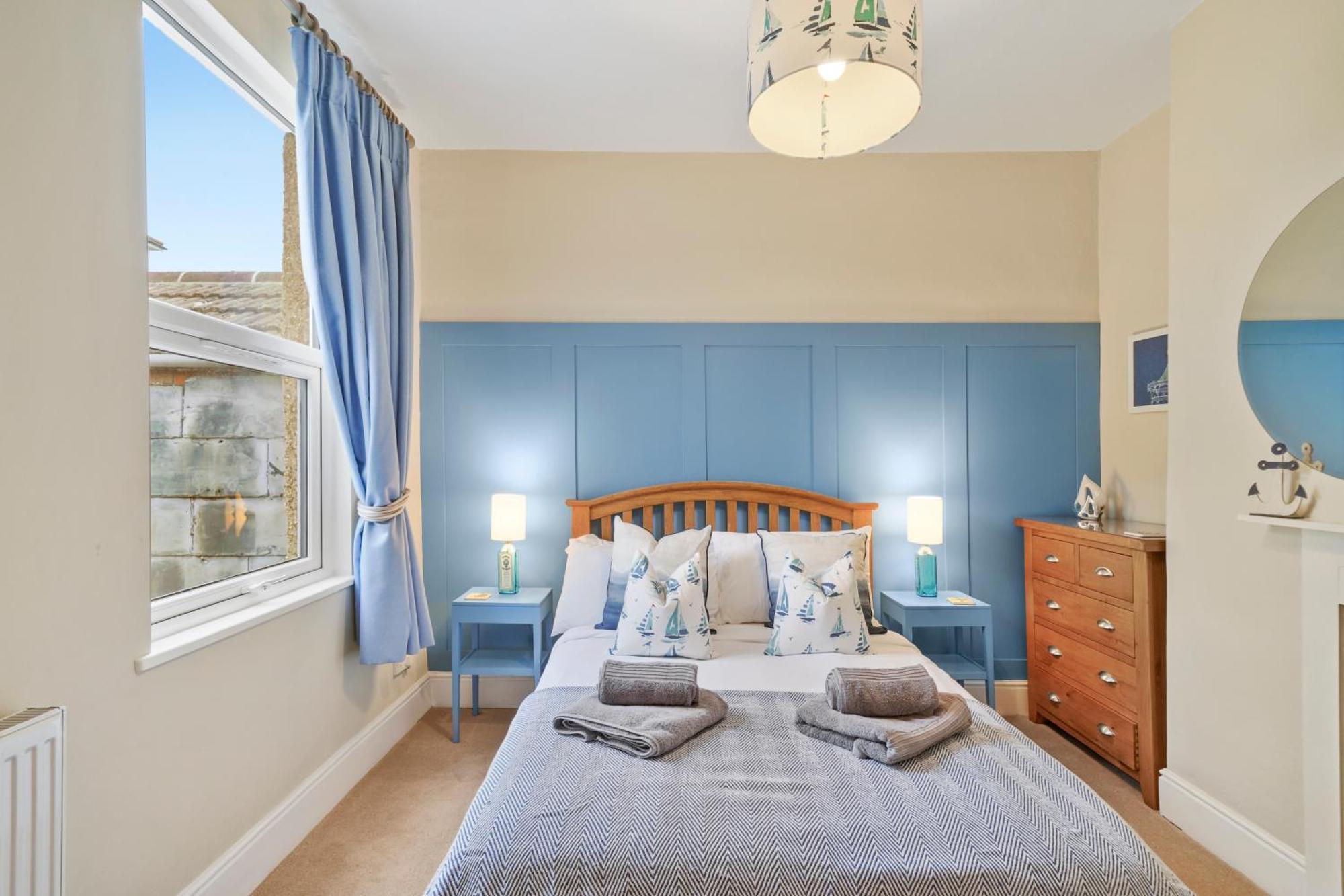 Casa de férias Blue Puffin Stays: Spacious 3-bed Townhouse With Free Parking *