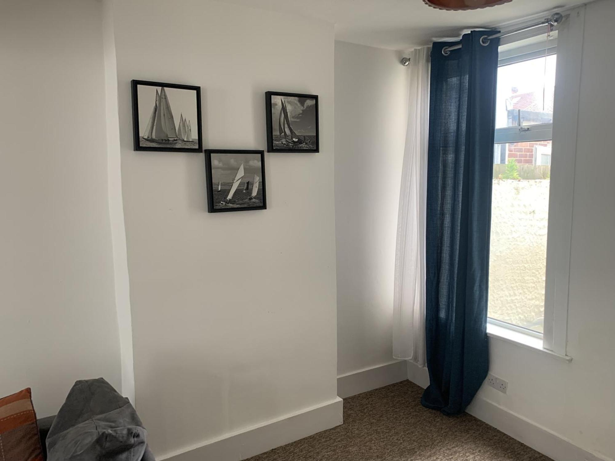 Double Bedroom *