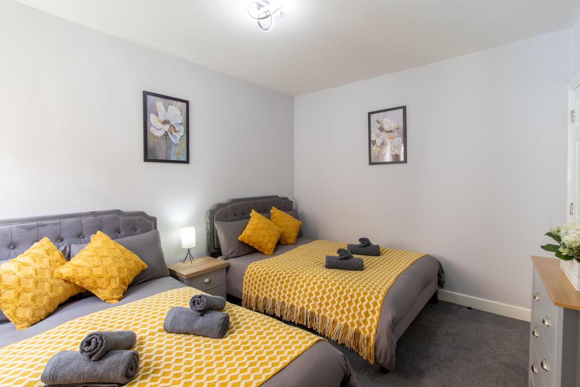 Open Mind - Cosy With 3 Beds Apartment *