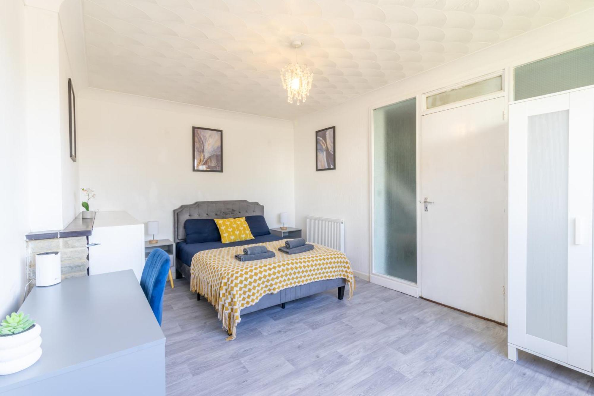 Open Mind - Hottub, 4 Beds & 2 Free Parking *