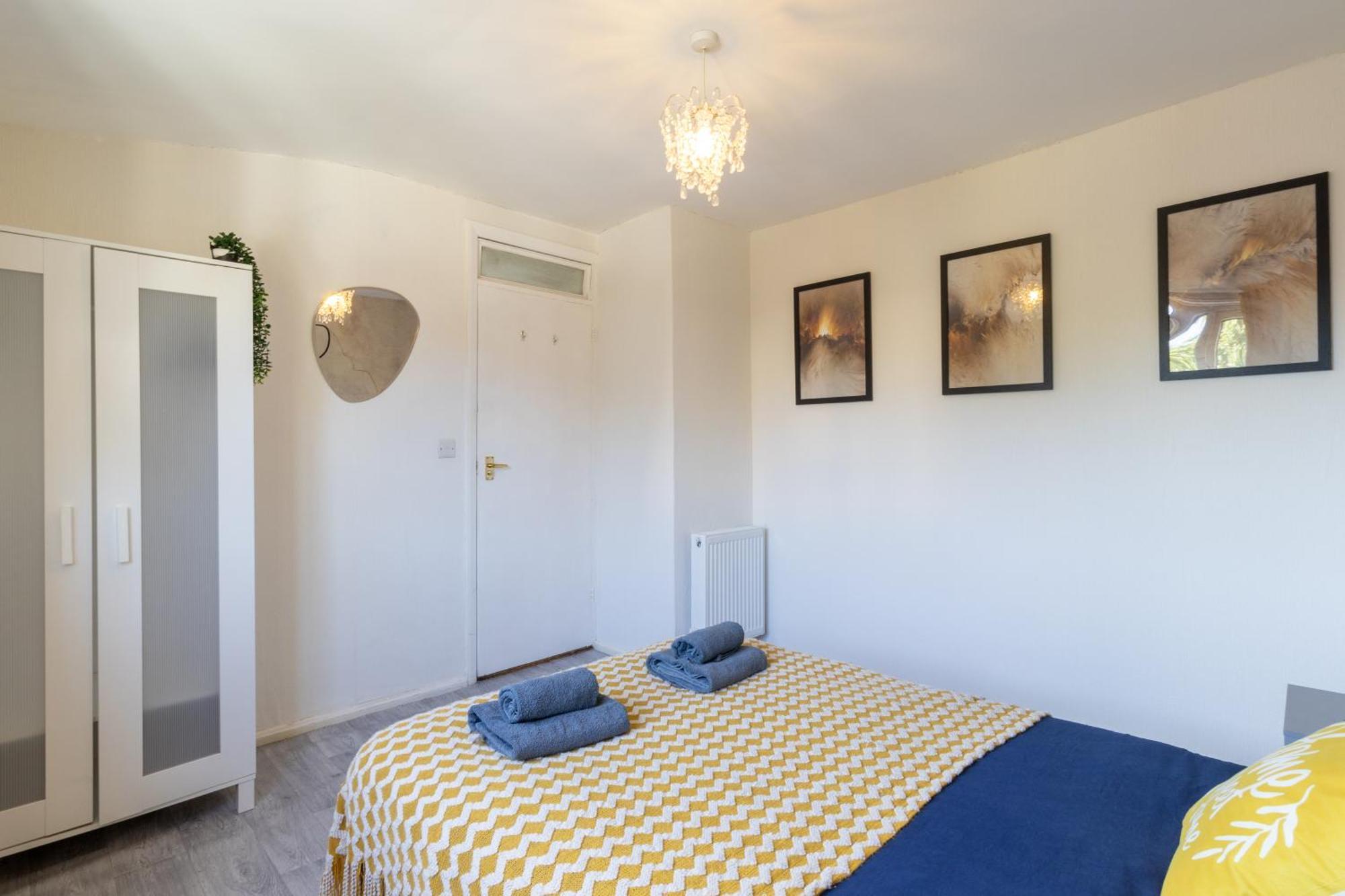 Open Mind - Hottub, 4 Beds & 2 Free Parking Portsmouth