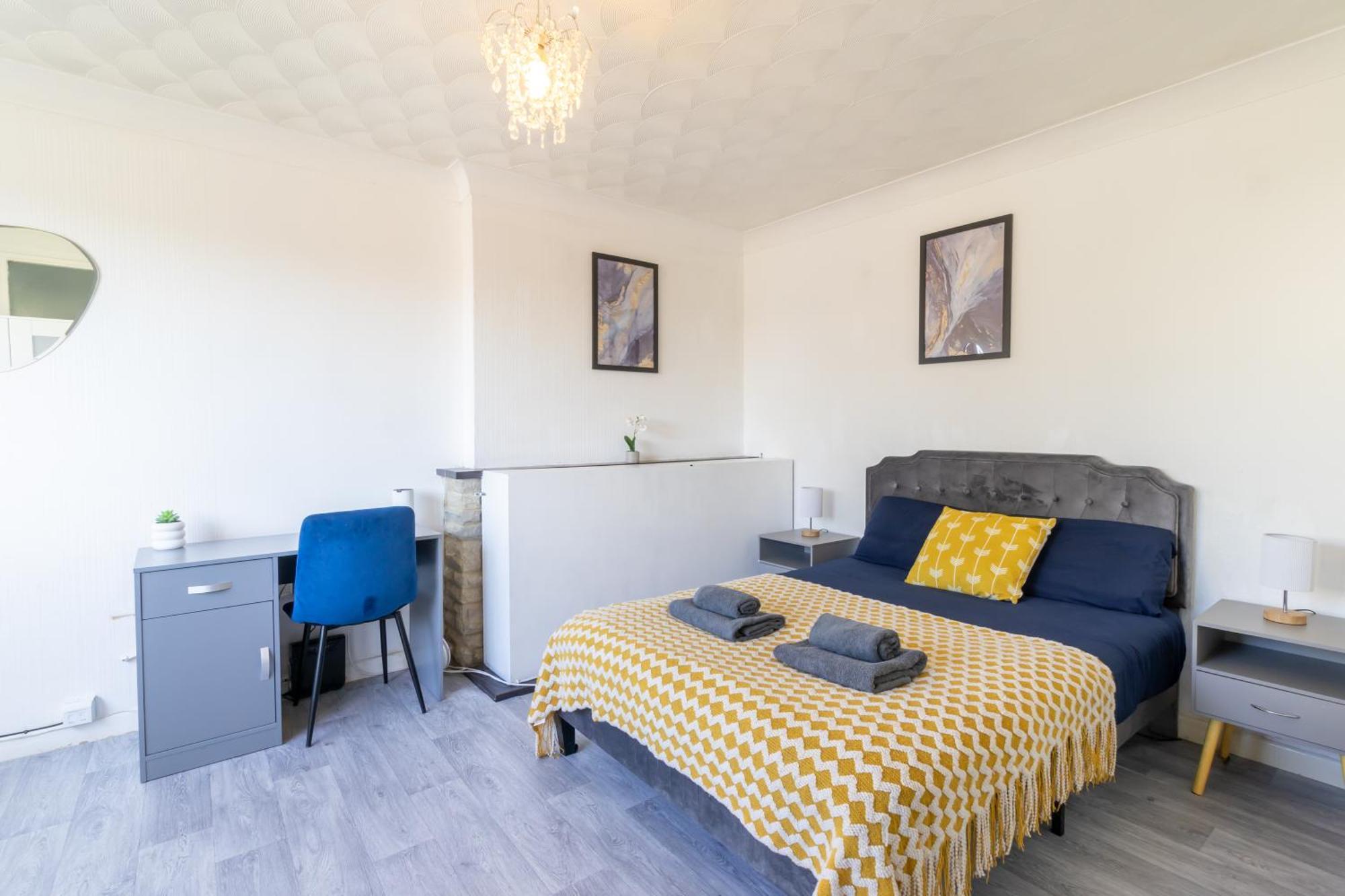 Open Mind - Hottub, 4 Beds & 2 Free Parking