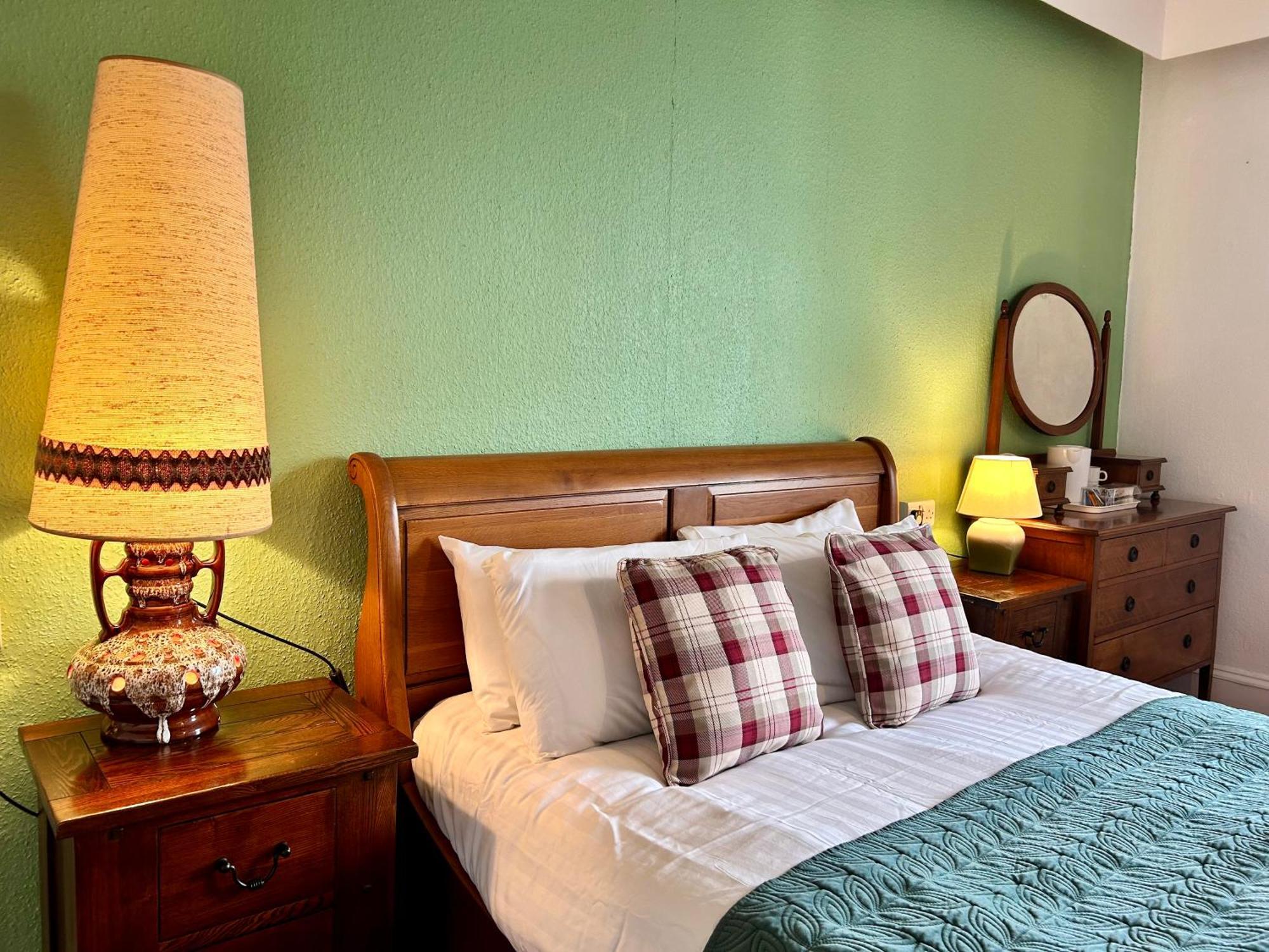 Guest house Clarence Quarters Self-catering *
