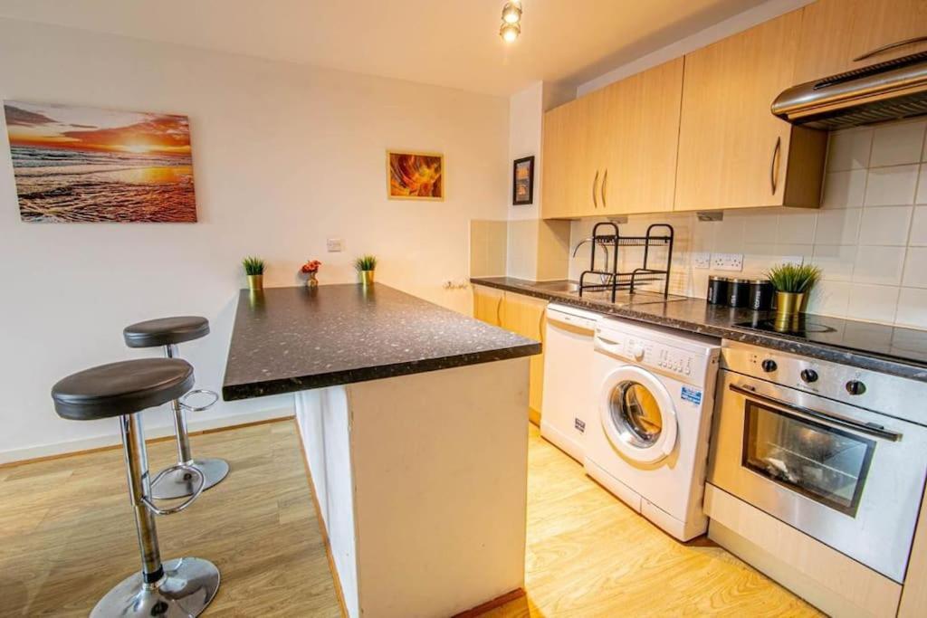 Apartment Stunning Flat At Gunwarf Quays *