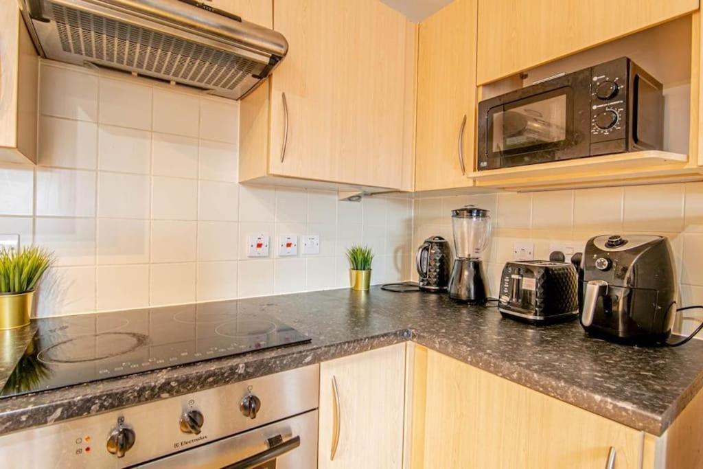 Stunning Flat At Gunwarf Quays Apartment Portsmouth