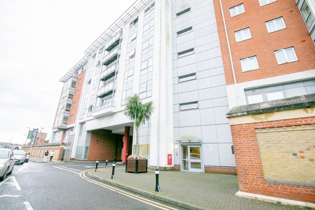 Apartment Stunning Flat At Gunwarf Quays Portsmouth