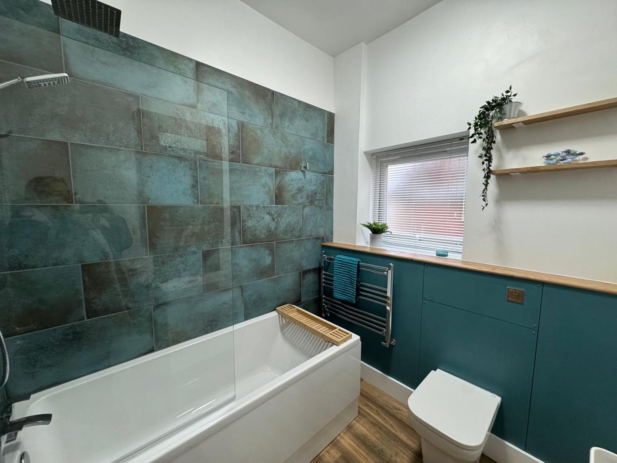 Between & Shops - Private Parking En-suite Apartment Portsmouth