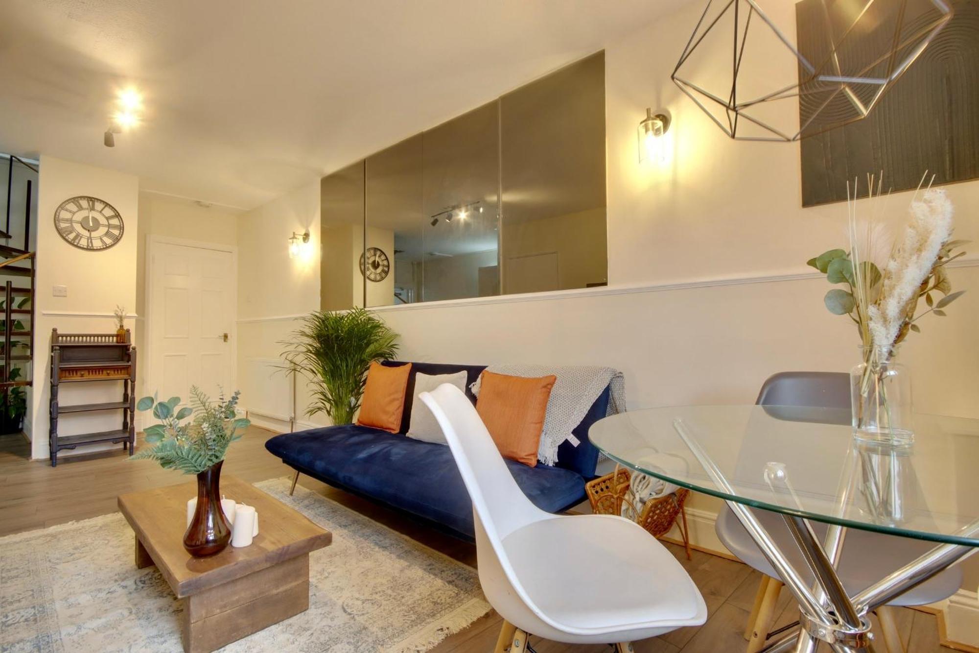 Cozy Bohemian In Southsea Apartment