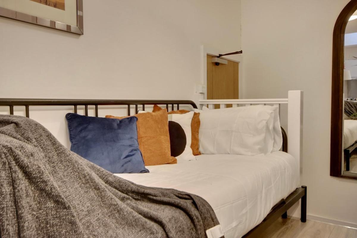 Aylward Apartments Compact Studio, Near City Centre And Gunwharf Quays Portsmouth