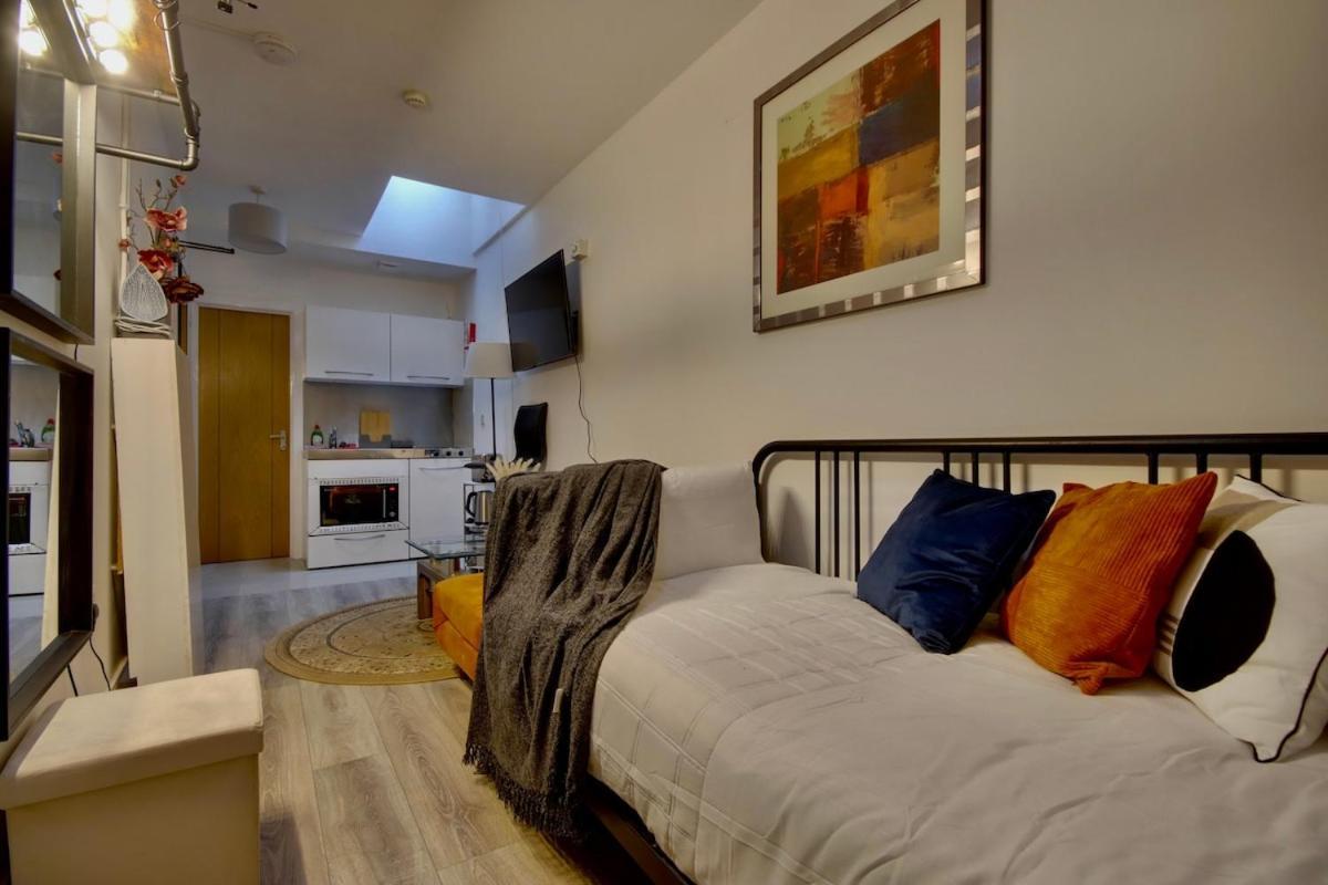 Apartment Aylward Apartments Compact Studio, Near City Centre And Gunwharf Quays Portsmouth