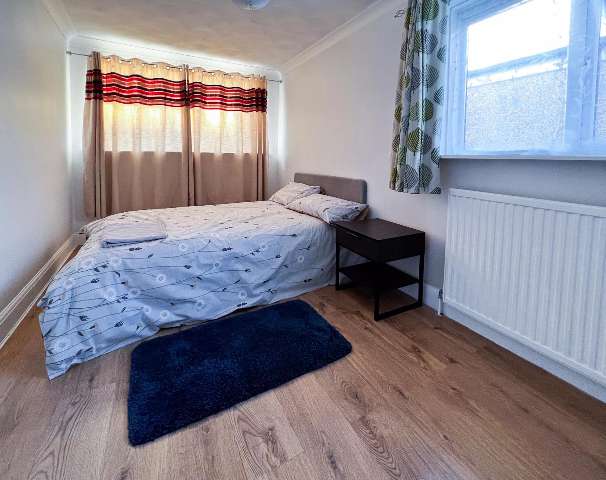 Holiday home Spacious Retreat - Remote Worker & Family Friendly