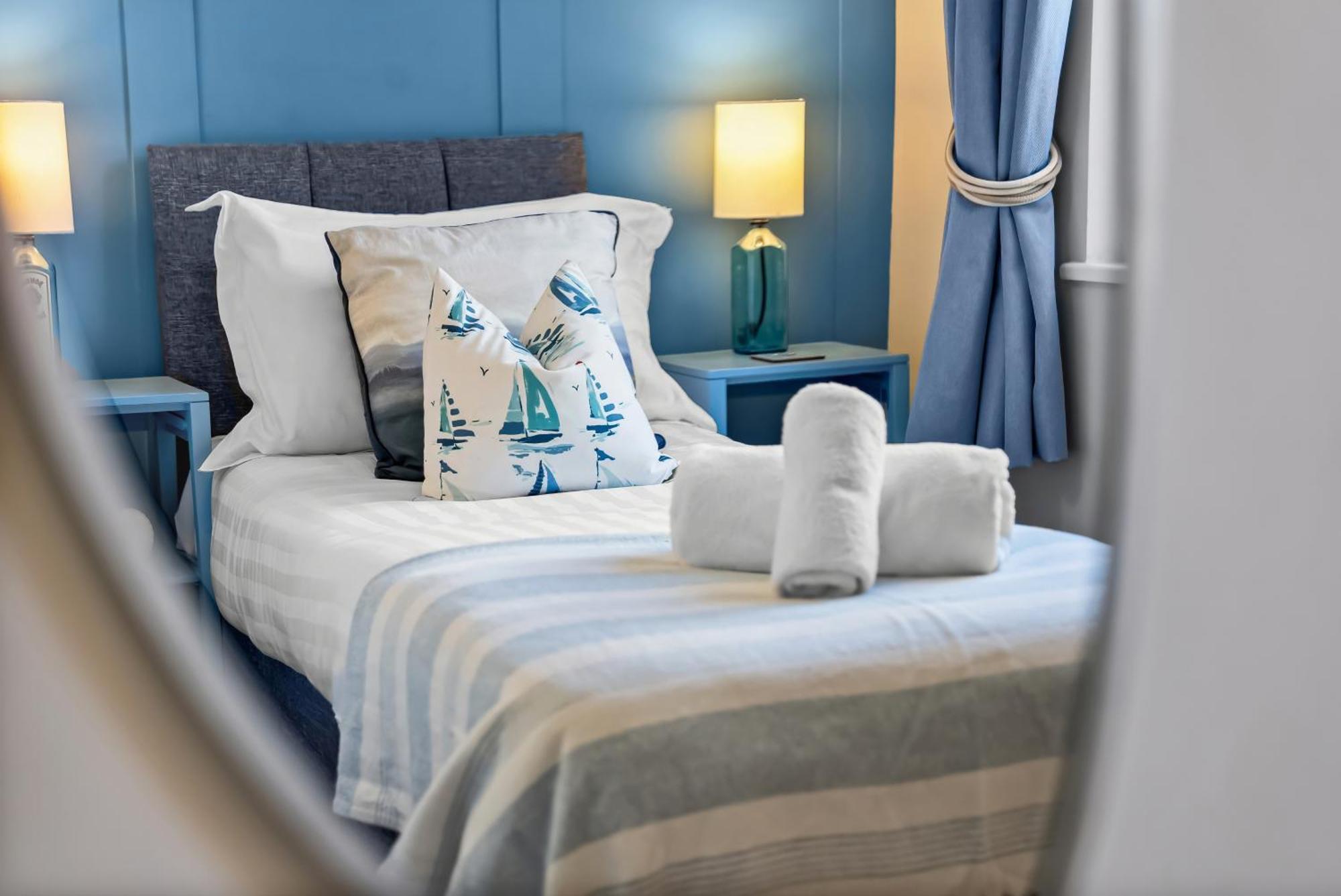 Blue Puffin Stays: Spacious 3-bed Townhouse With Free Parking Casa de férias