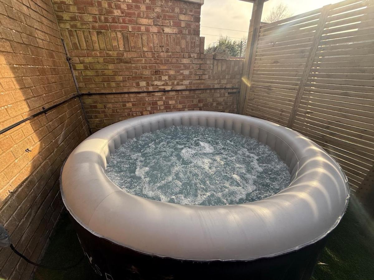 Holiday home Southsea Cozy With Hot Tub Free Parking *