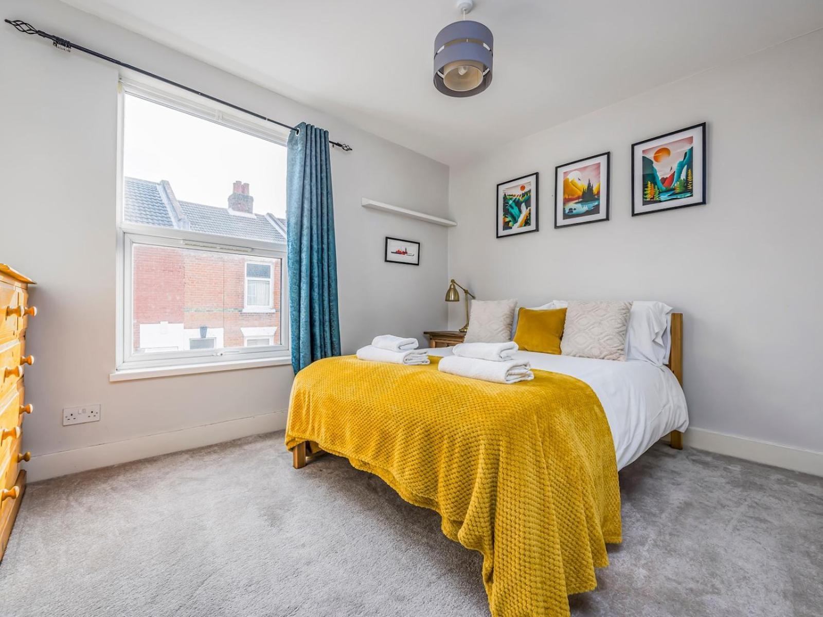 Coastal Southsea House Pass The Keys Holiday home