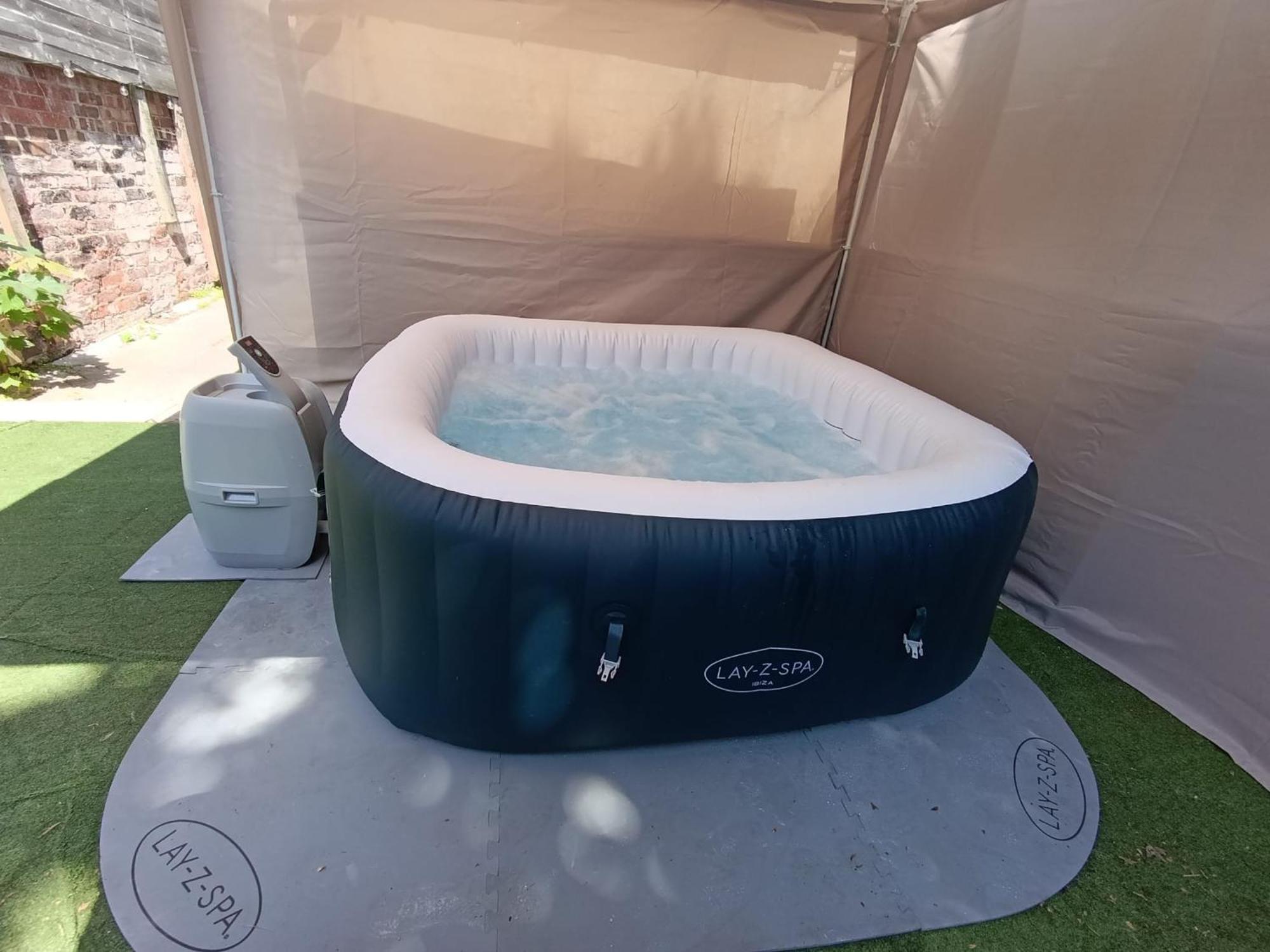Open Mind - Hot Tub, 5 Bedroom & Free Parking Apartment Portsmouth