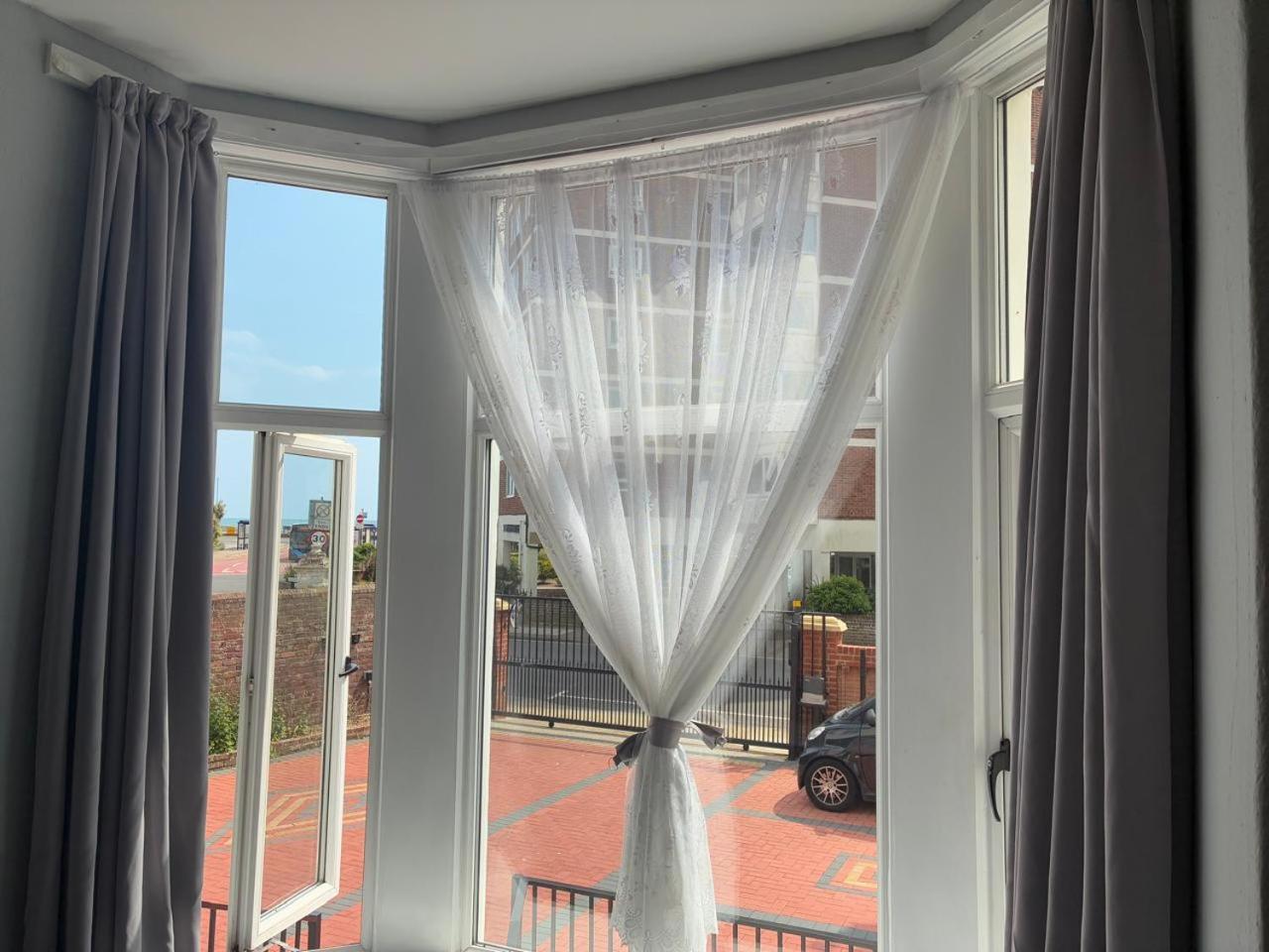 By The Sea, - En With Sea View Possible, Parking Ev 22kw Hotel *