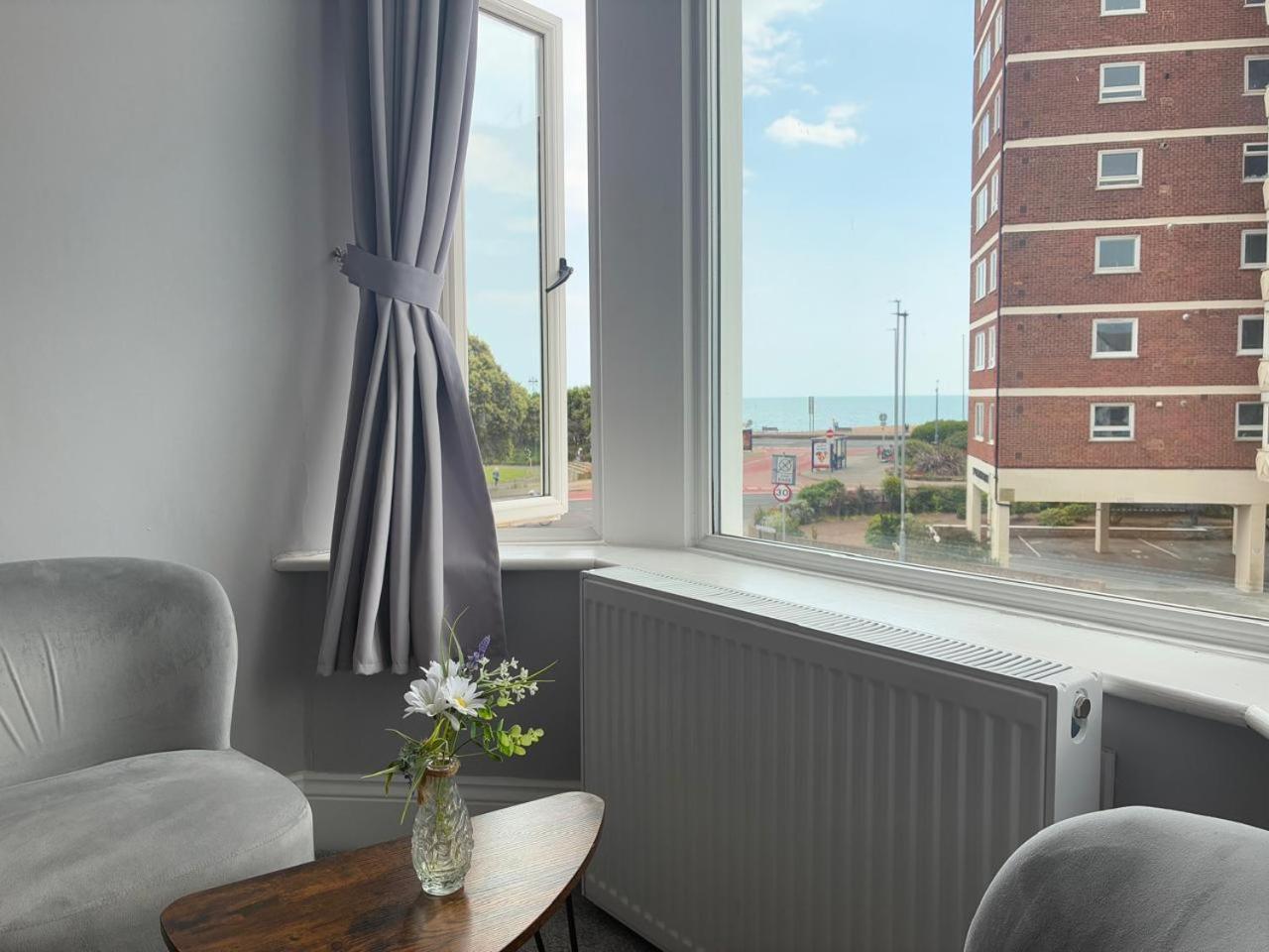 By The Sea, - En With Sea View Possible, Parking Ev 22kw Hotel