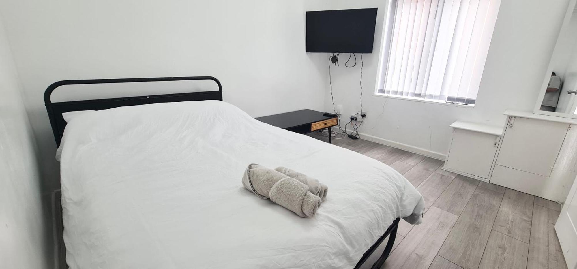 In Close To Fratton Station Homestay