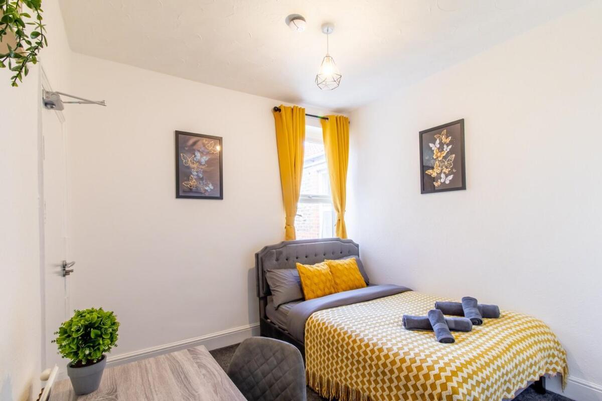 Apartment Open Mind Property- Luxury 5 Bedroom & Free Parking Portsmouth