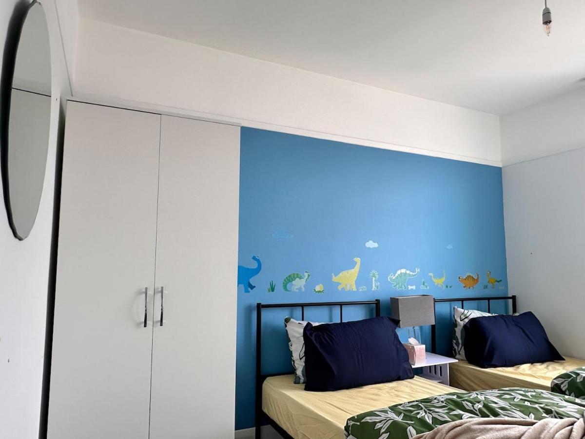 A Tranquil Must-stay Near Fratton Train Station, With Pool Table And Private Garden Holiday home